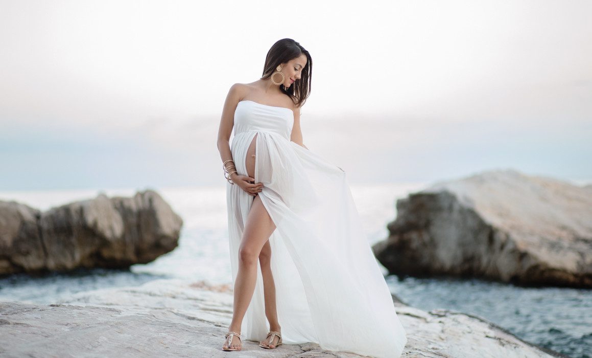 servizio premaman liguria ventimiglia provincia di imperia in spiaggia fotografo Elisa Arsi