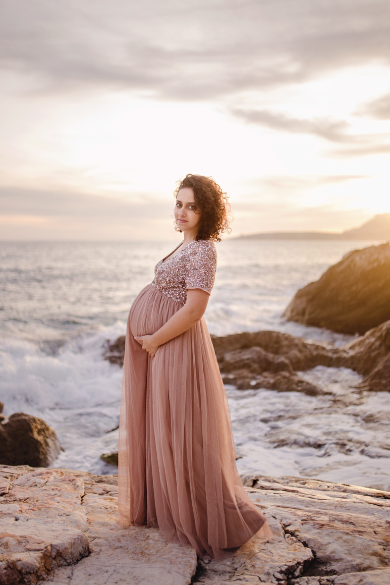 servizio fotografico gravidanza liguria ventimiglia provincia di imperia in spiaggia fotografo Elisa Arsi