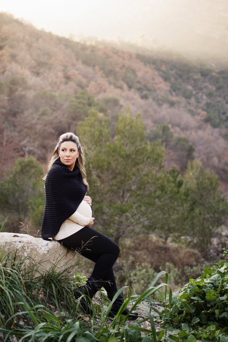 Servizio fotografico maternita Romina a Ventimiglia (provincia di Imperia). Fotografa Elisa Arsi