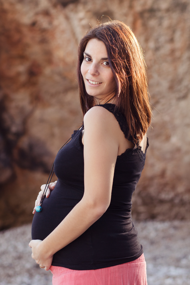 Servizio-fotografico-gravidanza-in-spiaggia-a-ventimiglia-fotografo-elisa-arsi_0000
