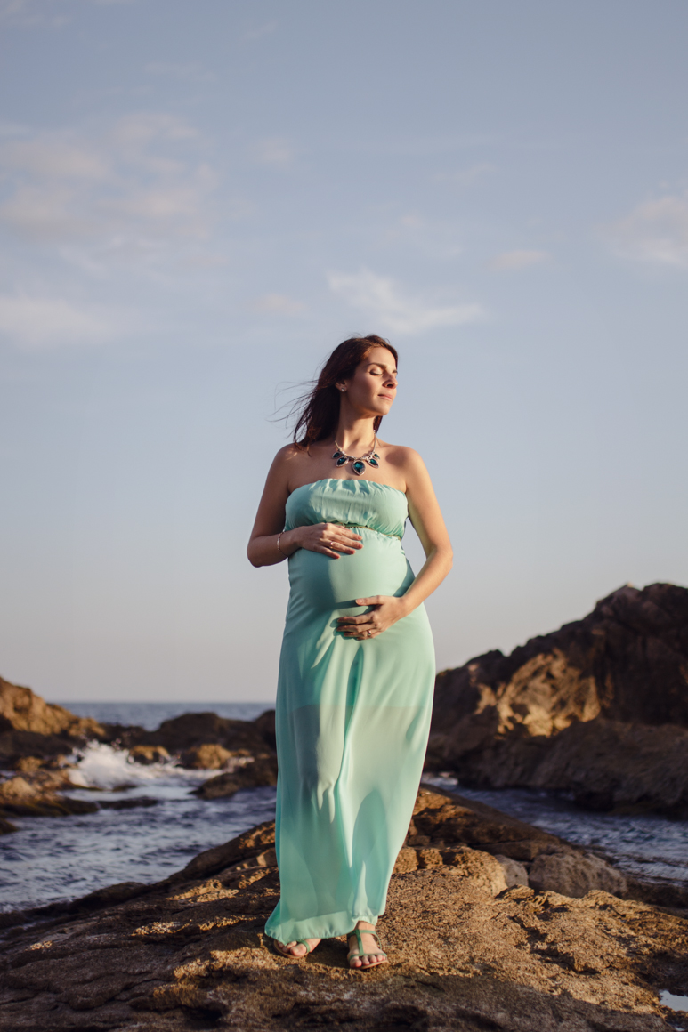 Servizio fotografico maternità a Ventimiglia provincia di Imperia. Fotografa Elisa Arsi