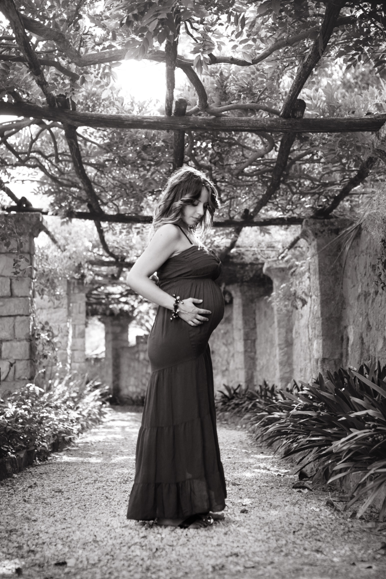 Book fotografico maternita ai giardini Hanbury a Ventimiglia. Fotografo Elisa Arsi