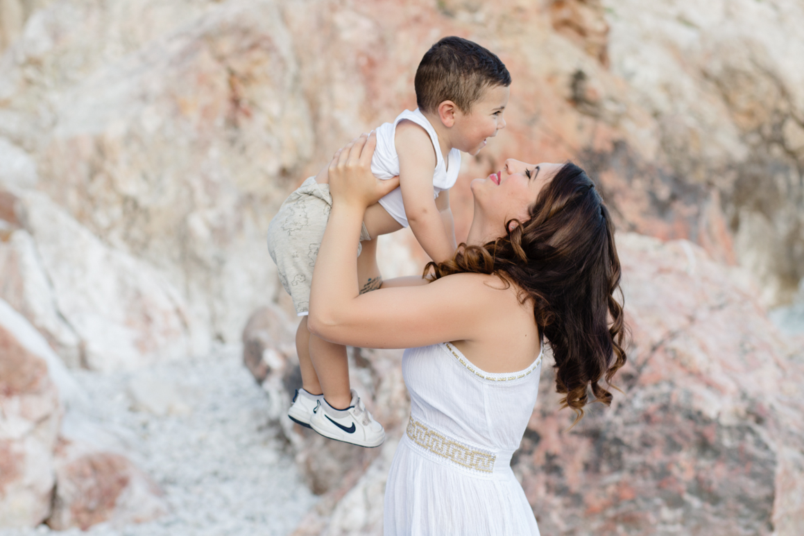 servizio_fotografico_liguria_costa_azzurra_festa_mamma_ventimiglia_spiaggia_Balzi_Rossi_foto_di_Elisa_Arsi_002
