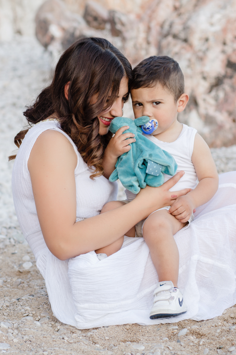 servizio_fotografico_liguria_costa_azzurra_festa_mamma_ventimiglia_spiaggia_Balzi_Rossi_foto_di_Elisa_Arsi_005