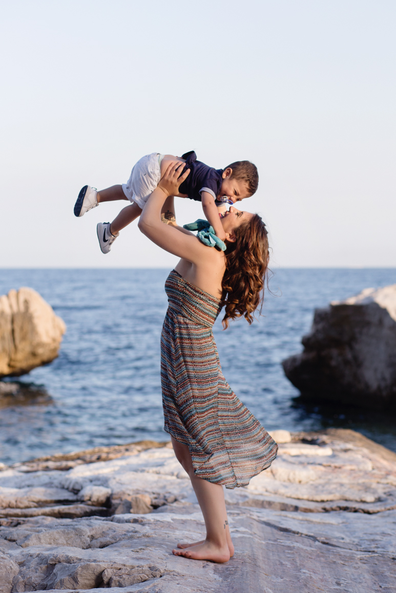 servizio_fotografico_liguria_costa_azzurra_festa_mamma_ventimiglia_spiaggia_Balzi_Rossi_foto_di_Elisa_Arsi_022