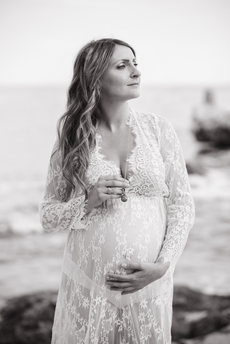 servizio premaman liguria ventimiglia provincia di imperia in spiaggia fotografo Elisa Arsi