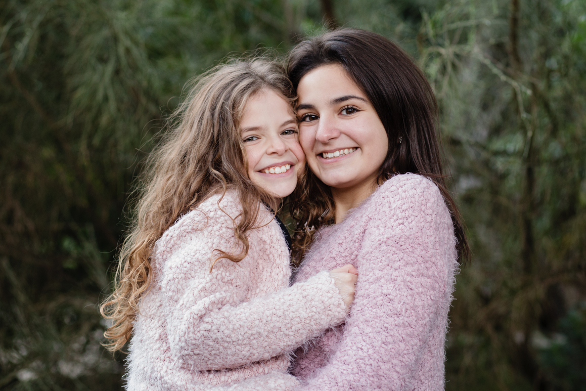 servizio fotografico di famiglia sorelle parco ulivi fotografo costa azzurra cap martin ventimiglia fotografa elisa arsi