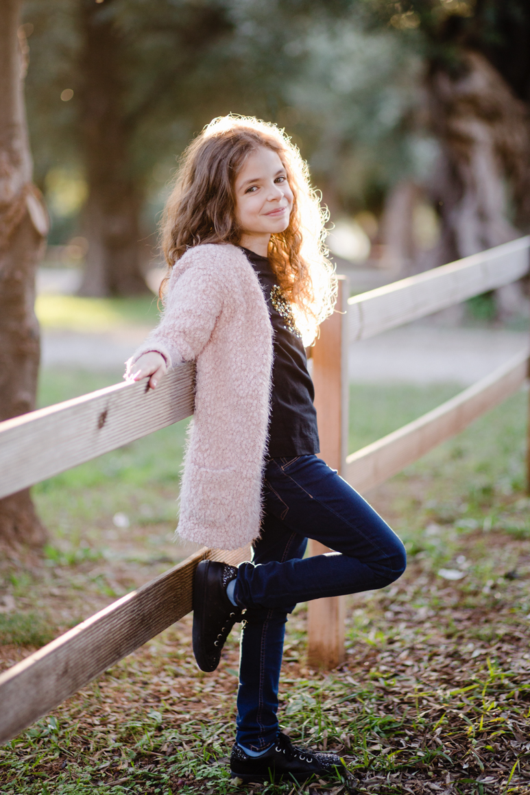 servizio fotografico di famiglia sorelle parco ulivi fotografo costa azzurra cap martin ventimiglia fotografa elisa arsi
