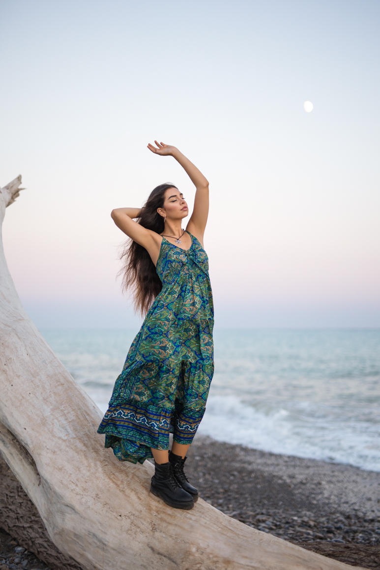 photoshoot elisa arsi blue hour sunset tramonto ora blu al mare ventimiglia provincia imperia liguria fotografo