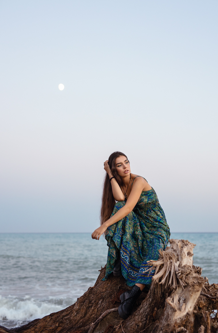 photoshoot elisa arsi blue hour sunset tramonto ora blu al mare ventimiglia provincia imperia liguria fotografo