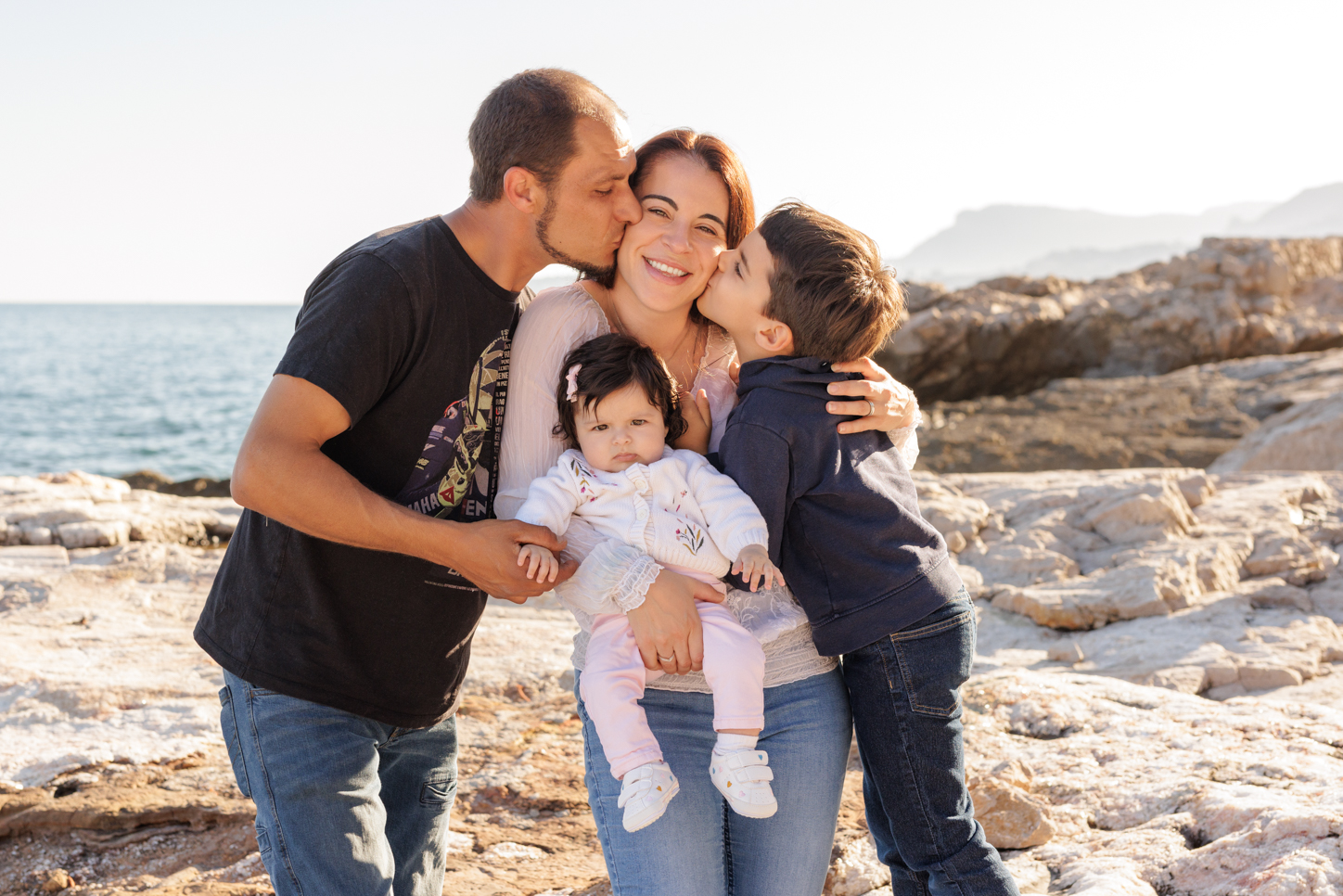 servizio fotografico di famiglia family shoot liguria al mare imperia fotografo bordighera sanremo ventimiglia foto di Elisa Arsi