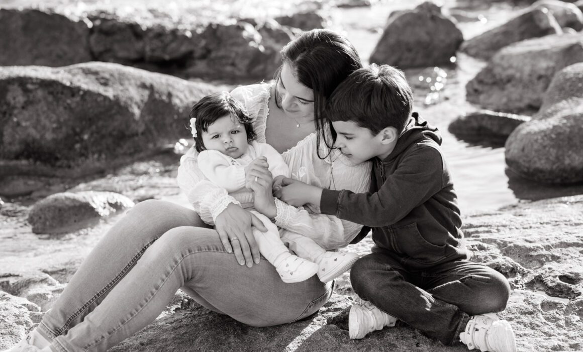 servizio fotografico di famiglia family shoot liguria al mare imperia fotografo bordighera sanremo ventimiglia foto di Elisa Arsi