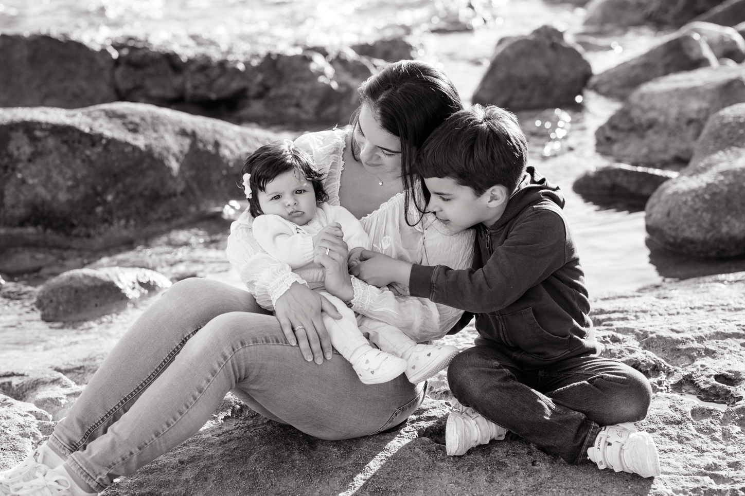 servizio fotografico di famiglia family shoot liguria al mare imperia fotografo bordighera sanremo ventimiglia foto di Elisa Arsi