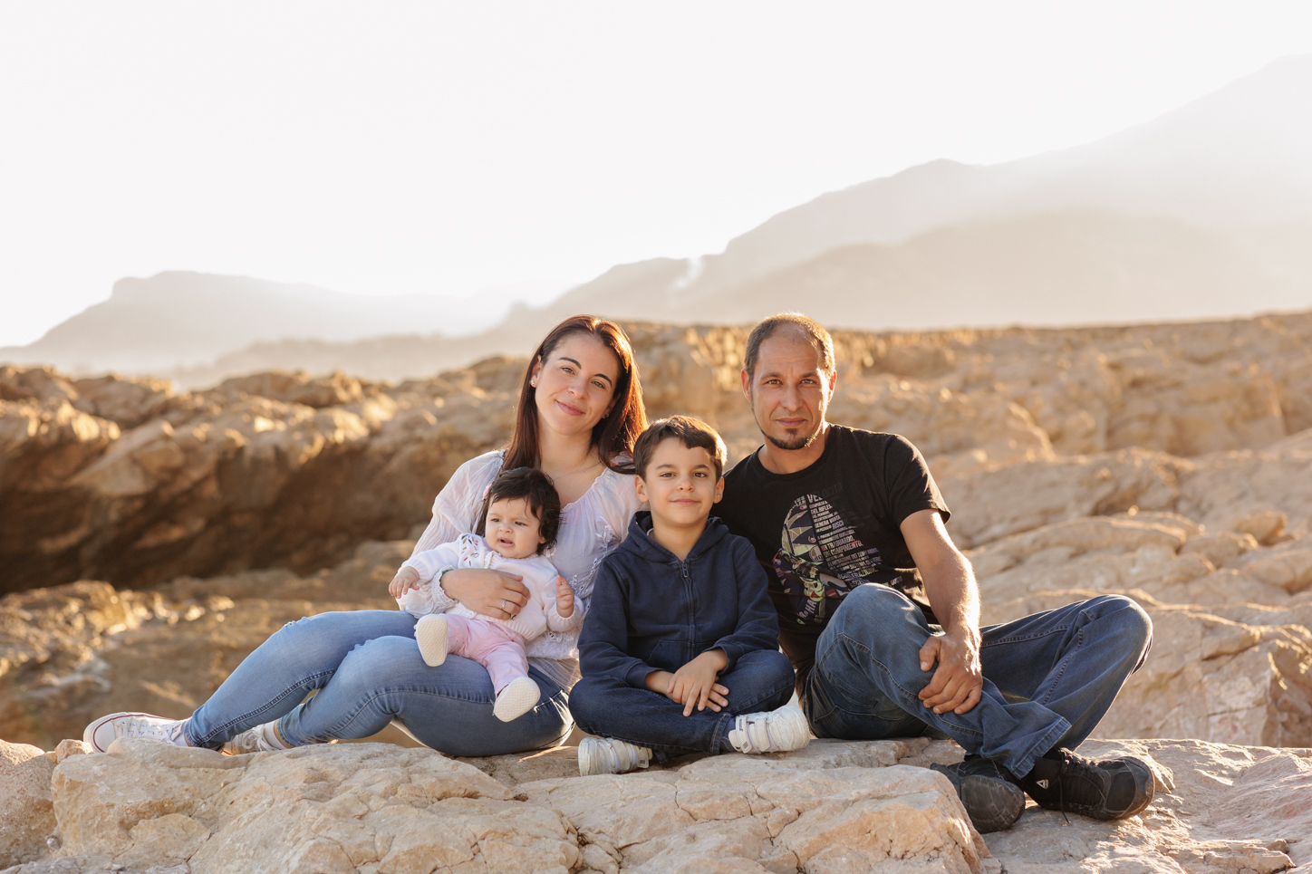 servizio fotografico di famiglia family shoot liguria al mare  imperia fotografo bordighera sanremo ventimiglia foto di  Elisa Arsi